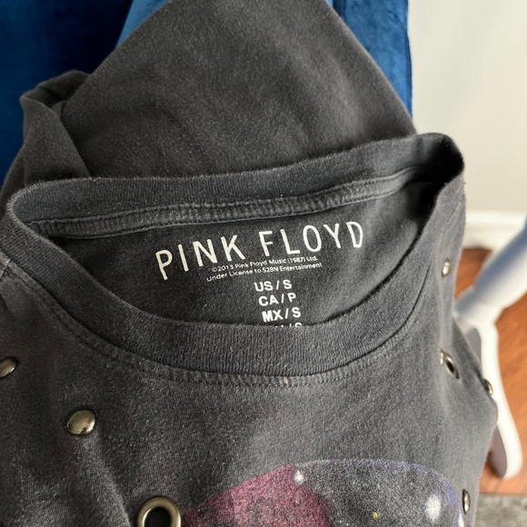 2013 Pink Floyd faded black / grey studded tank - Picture 6 of 6